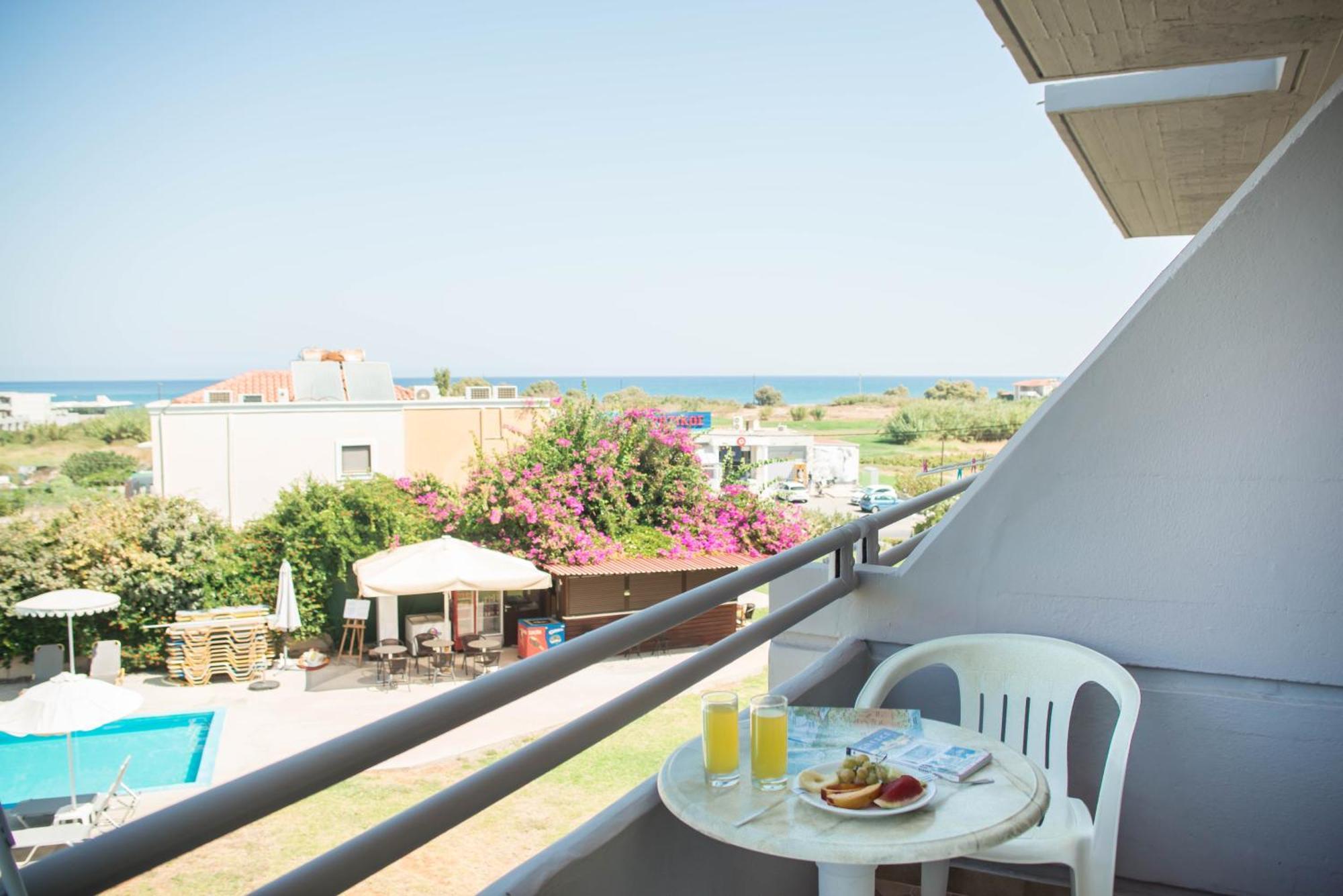 Nereides Hotel Kolimvarion Bagian luar foto
