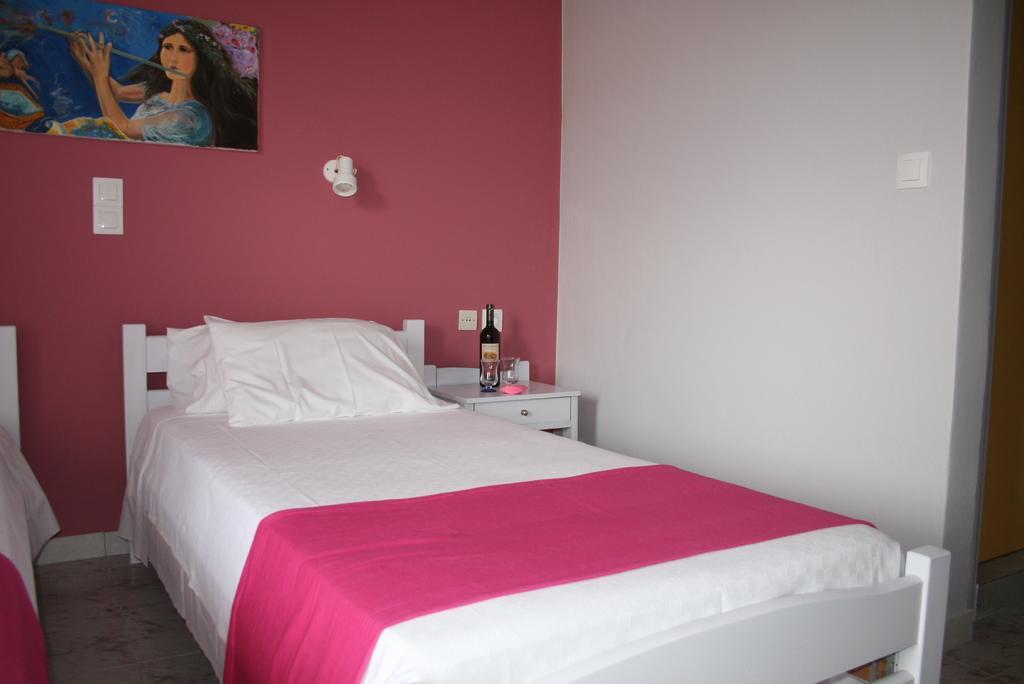 Nereides Hotel Kolimvarion Bagian luar foto